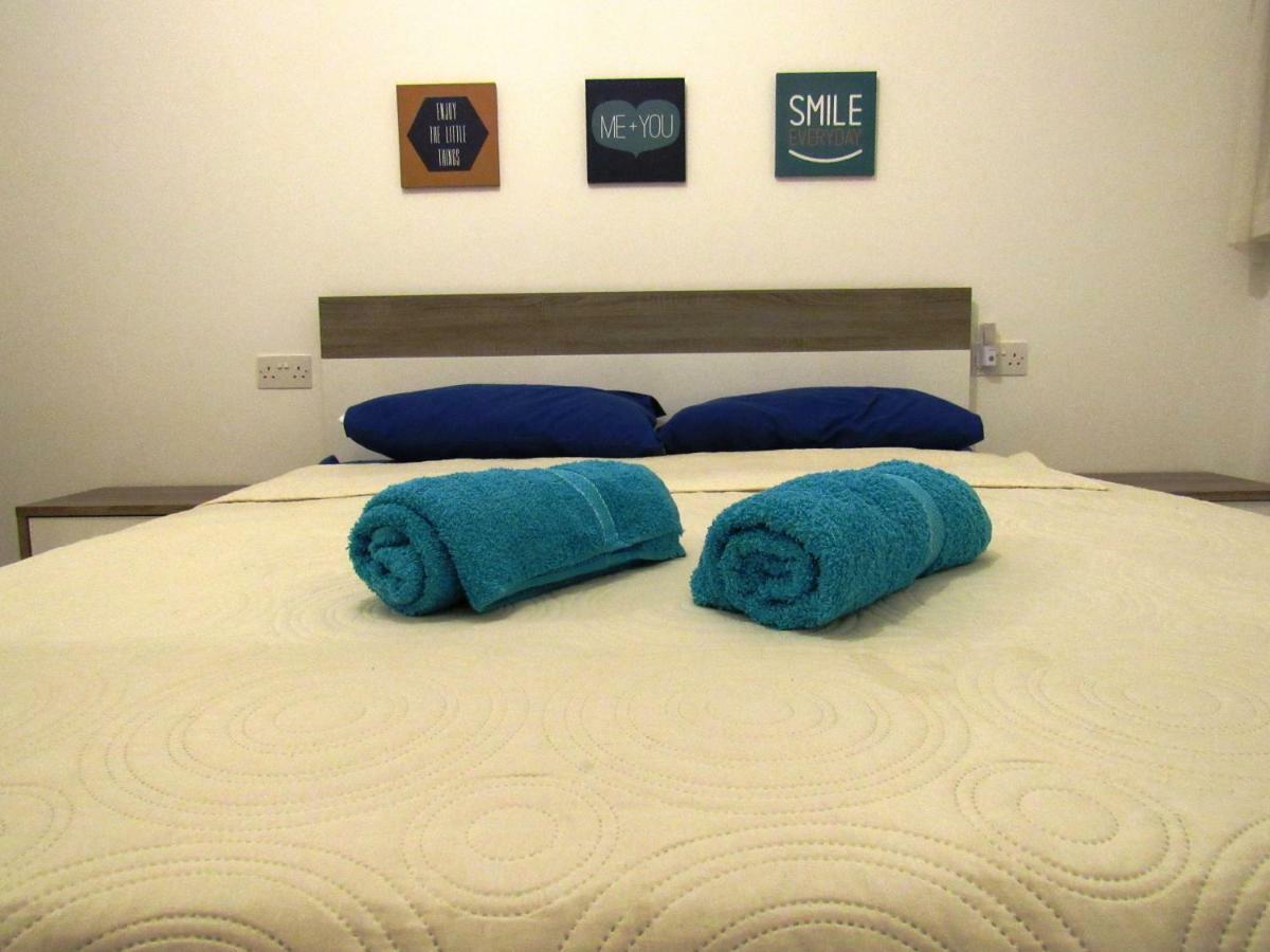 No8 @ Seabreeze Court Appartement Mellieħa Buitenkant foto