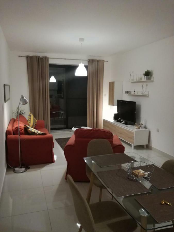 No8 @ Seabreeze Court Appartement Mellieħa Buitenkant foto